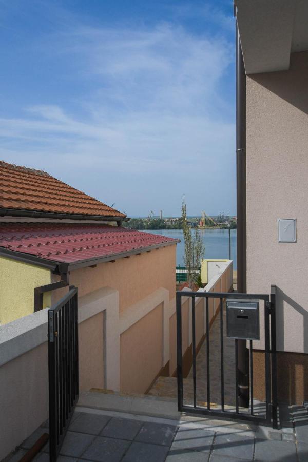 Apartment Plaza Kladovo Exterior foto